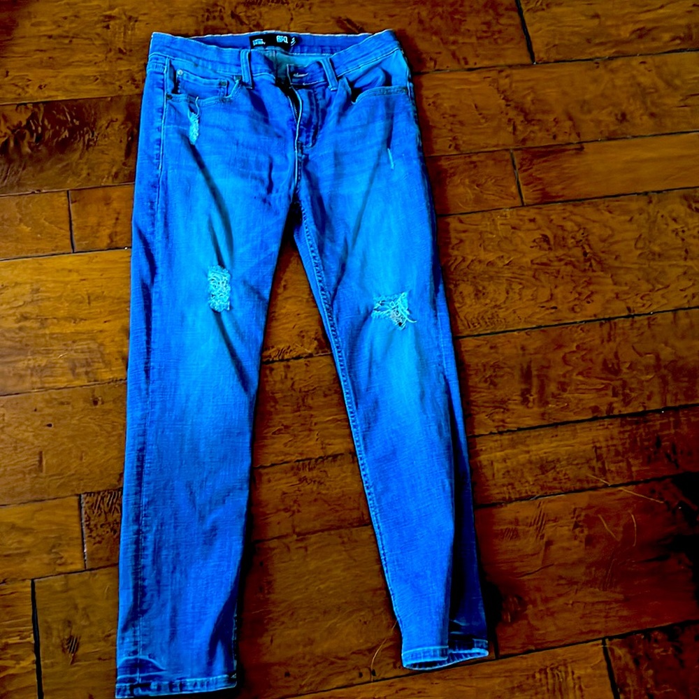 MENS RSQ distressed blue jeans. Super soft.